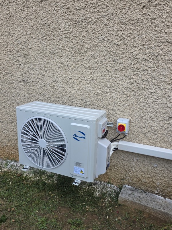  installation climatisation réversible Vaux le Pénil 